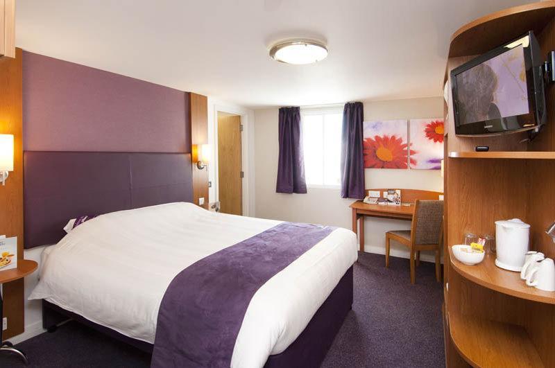 Premier Inn Гейл Екстер'єр фото