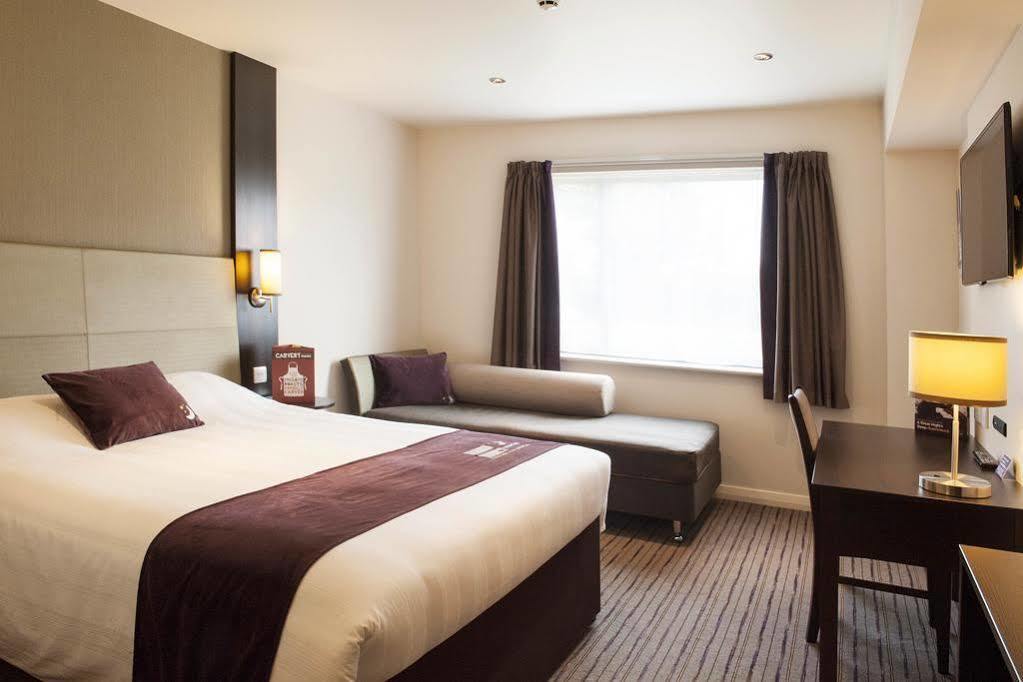 Premier Inn Гейл Екстер'єр фото