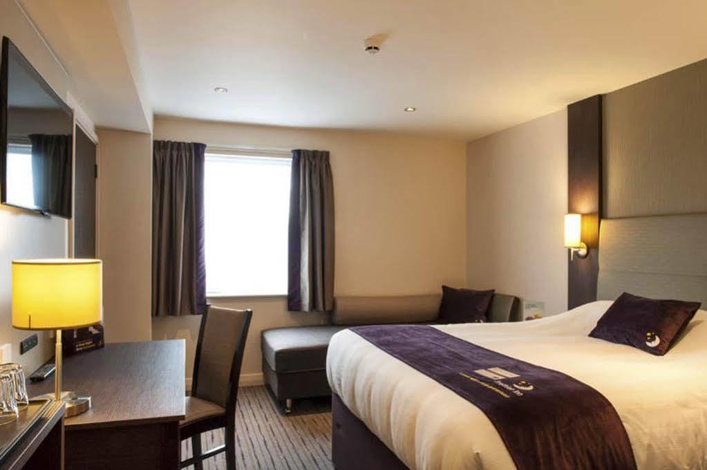 Premier Inn Гейл Екстер'єр фото