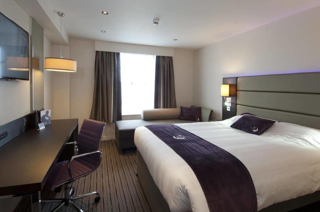 Premier Inn Гейл Екстер'єр фото