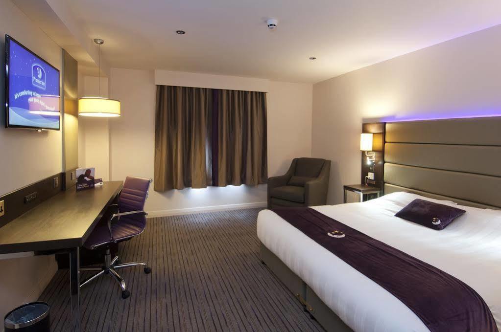 Premier Inn Гейл Екстер'єр фото